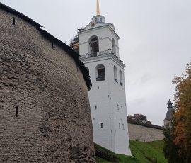 Колокольня, троийкий собор Псков