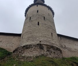 Средняя башня Псков