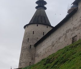 Средняя башня Псков