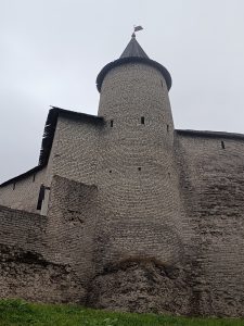 Троицкая башня Псков