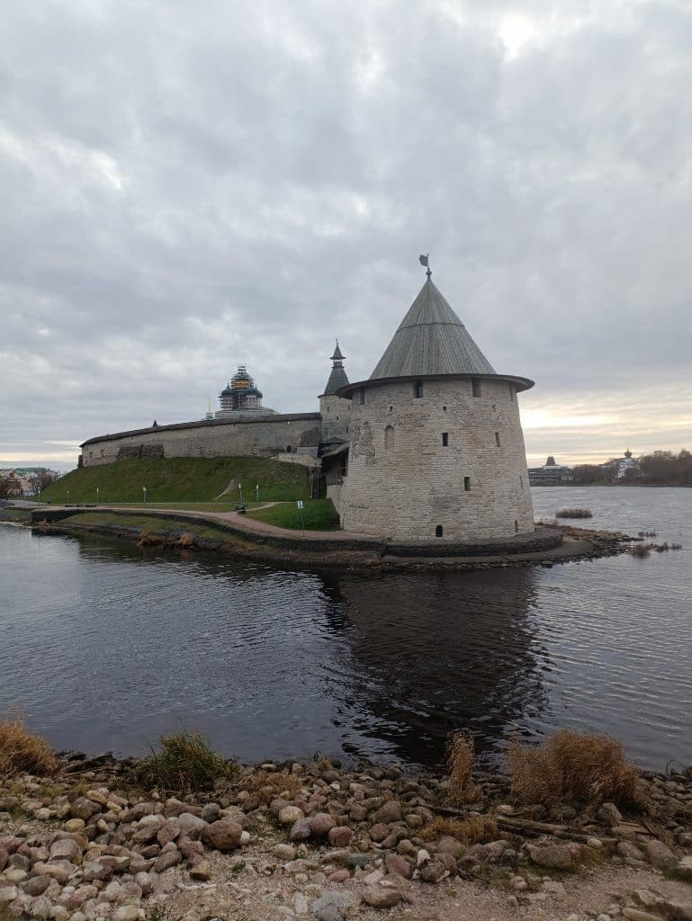 Плоская башня Псков