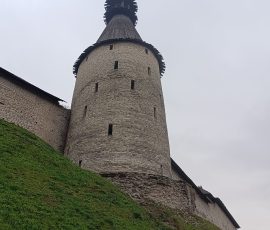 Средняя башня Псков