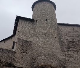 Троицкая башня Псков