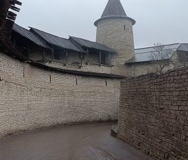 Захаб каменный мешок Псковского Кремля