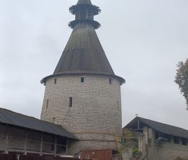 Средняя башня Псков