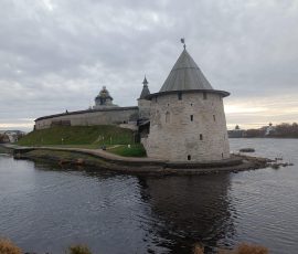 Плоская башня Псков